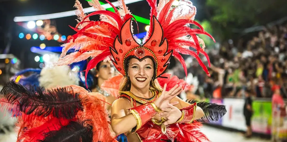 El destino más buscado por los argentinos para Carnaval que está a 300 km de CABA: “Es la fiesta más creativa de Argentina”