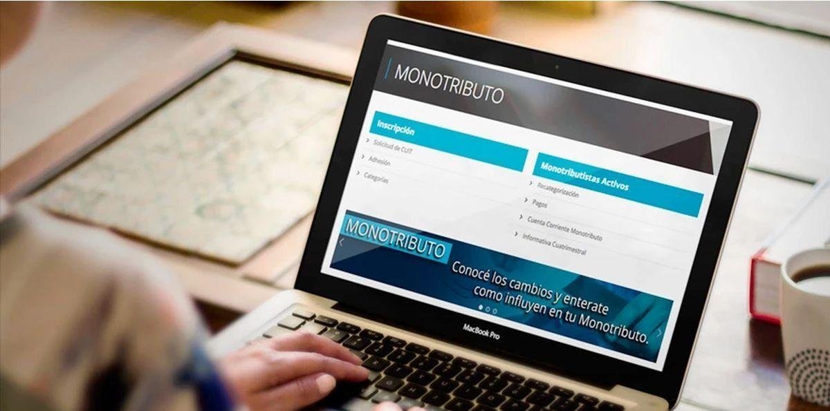 Monotributo: ¿qué prevalece si se realizan ventas y servicios simultáneamente?