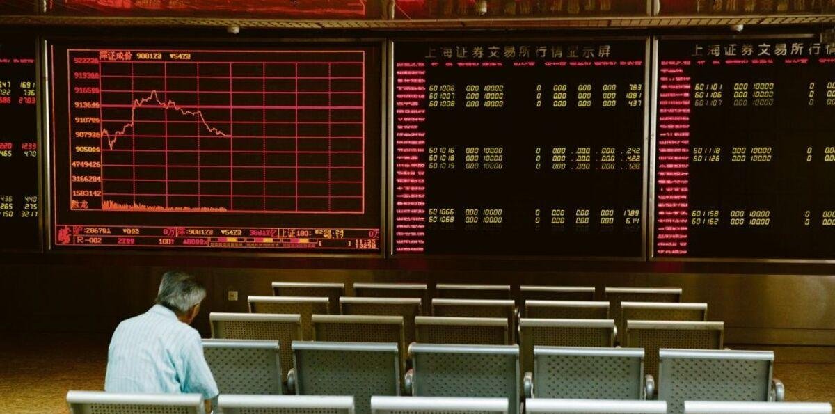 Los mercados asiáticos tambalean ante la venta masiva de acciones en software y análisis de datos