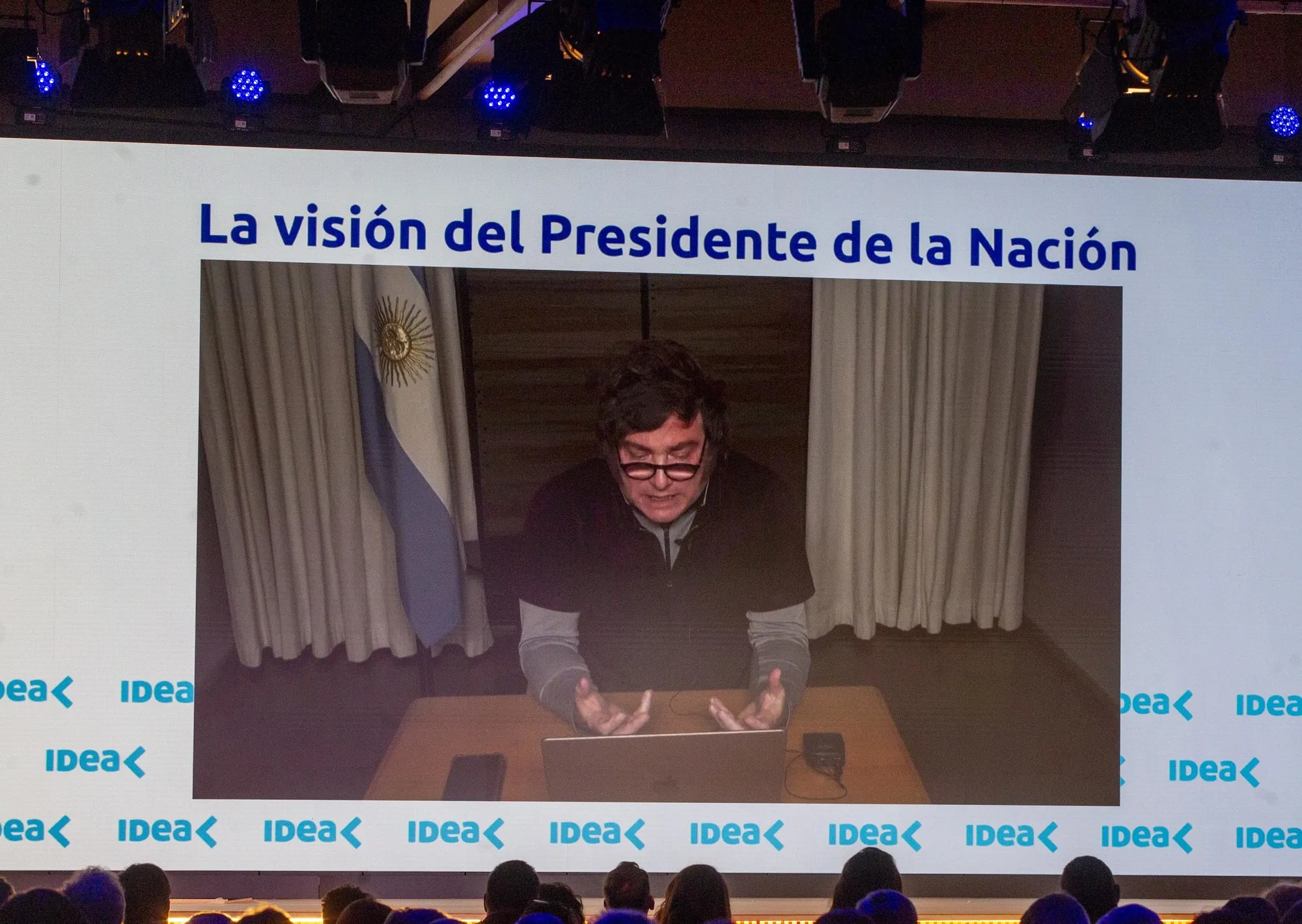 Ante empresarios, Milei dijo que en 2027 se va a elegir "el camino de la prosperidad o el de la decadencia"