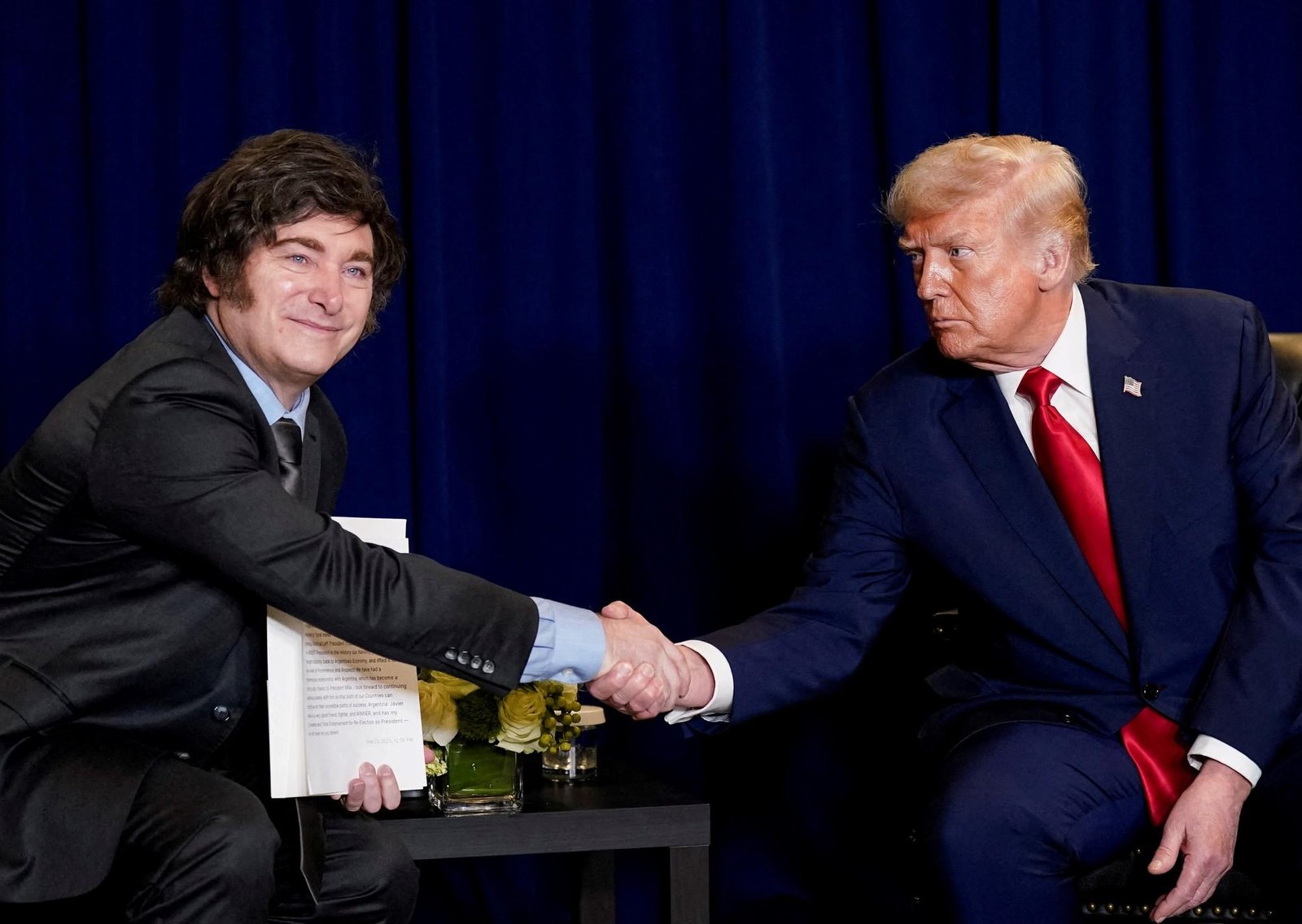 Según The New York Times, Trump y Milei negocian un acuerdo para que Argentina reciba a los deportados de EE UU pero el Presidente lo negó