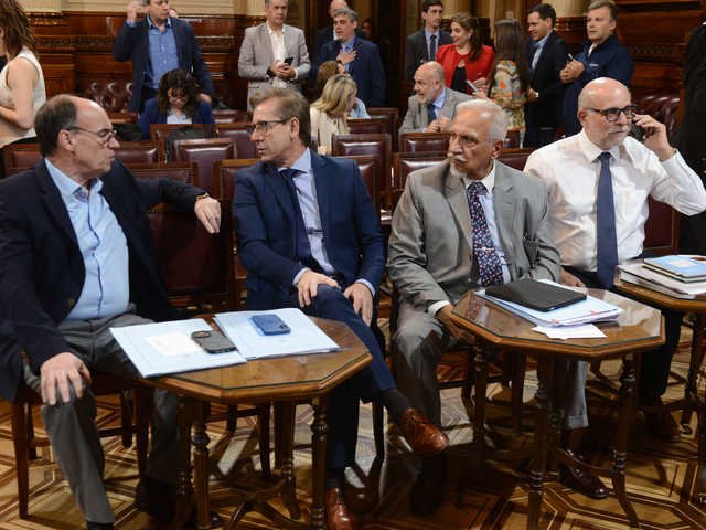 Guerra de impugnaciones en el Senado: el Gobierno no pudo impedir el rechazo a Villaverde y se define en el recinto si puede asumir