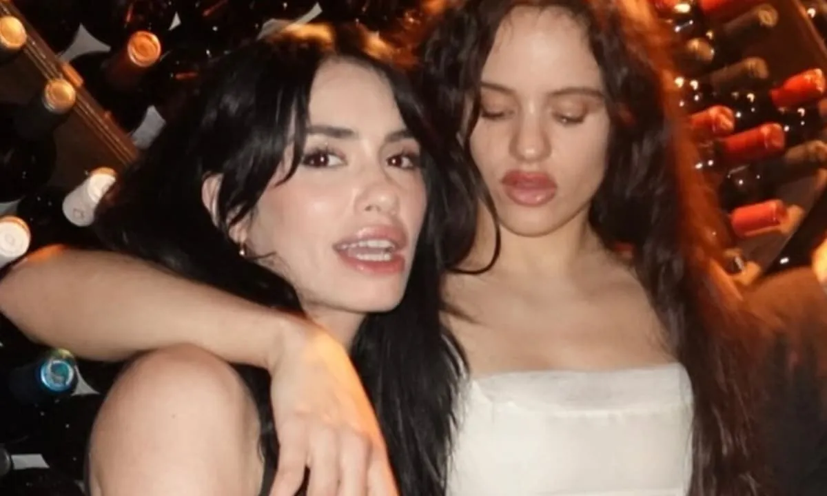 El video de Lali que resuena a “palito” para Rosalía: “Me planteás batalla y yo te respondo”