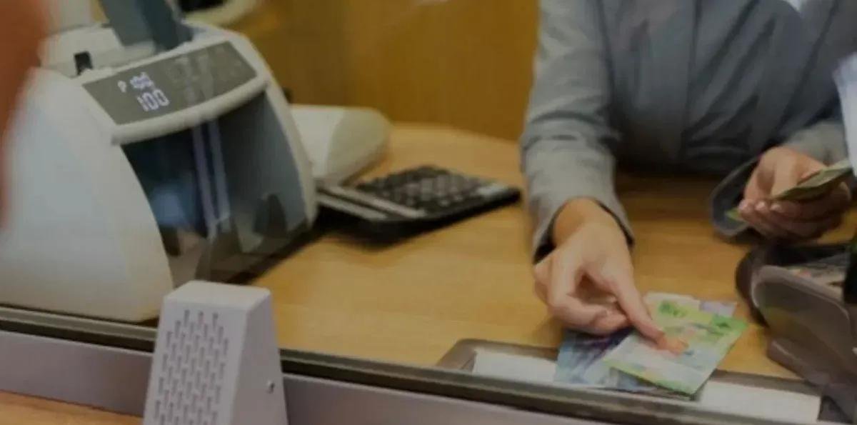 Paritarias de bancarios: cuánto cobrarán en marzo de 2026 tras el último acuerdo