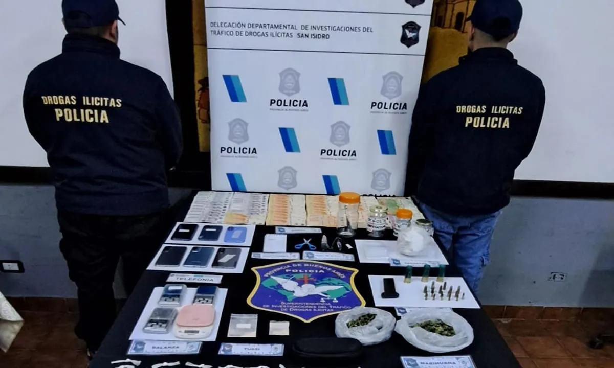 Desbarataron un punto de venta de cocaína, marihuana y tusi en Martínez