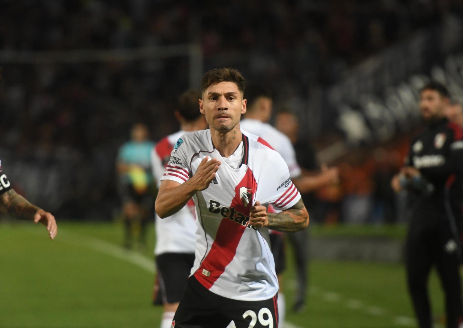 Gracias a su arquero Beltrán, River salvó un punto ante Independiente Rivadavia y espera que Coudet cambie la energía del grupo