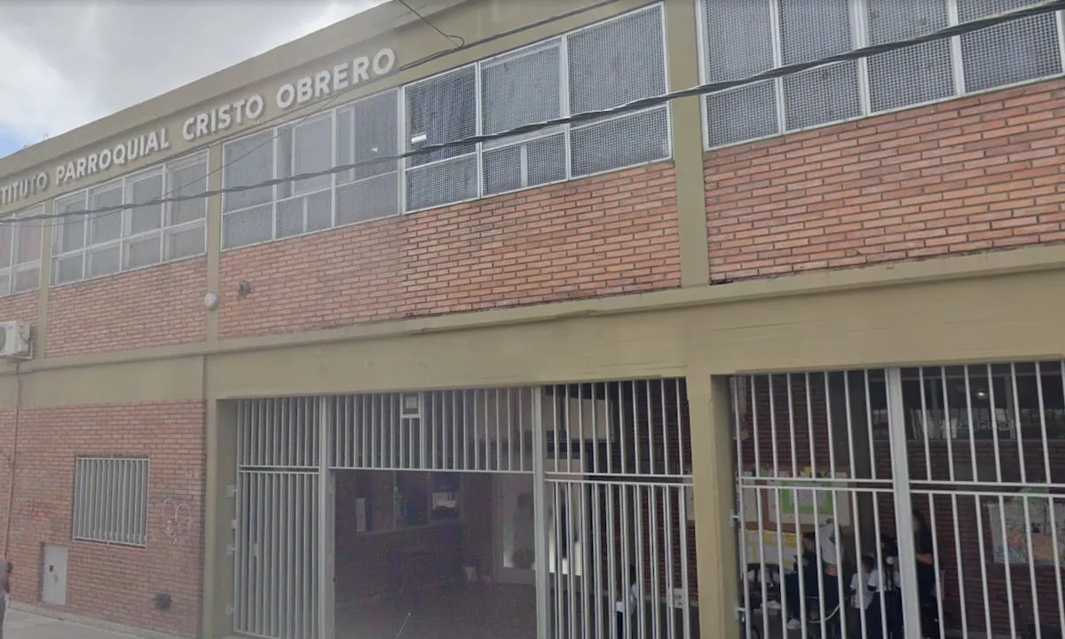 Amenaza a un colegio de Morón: enviaron un sobre con una bala y una advertencia sobre los viajes de egresados