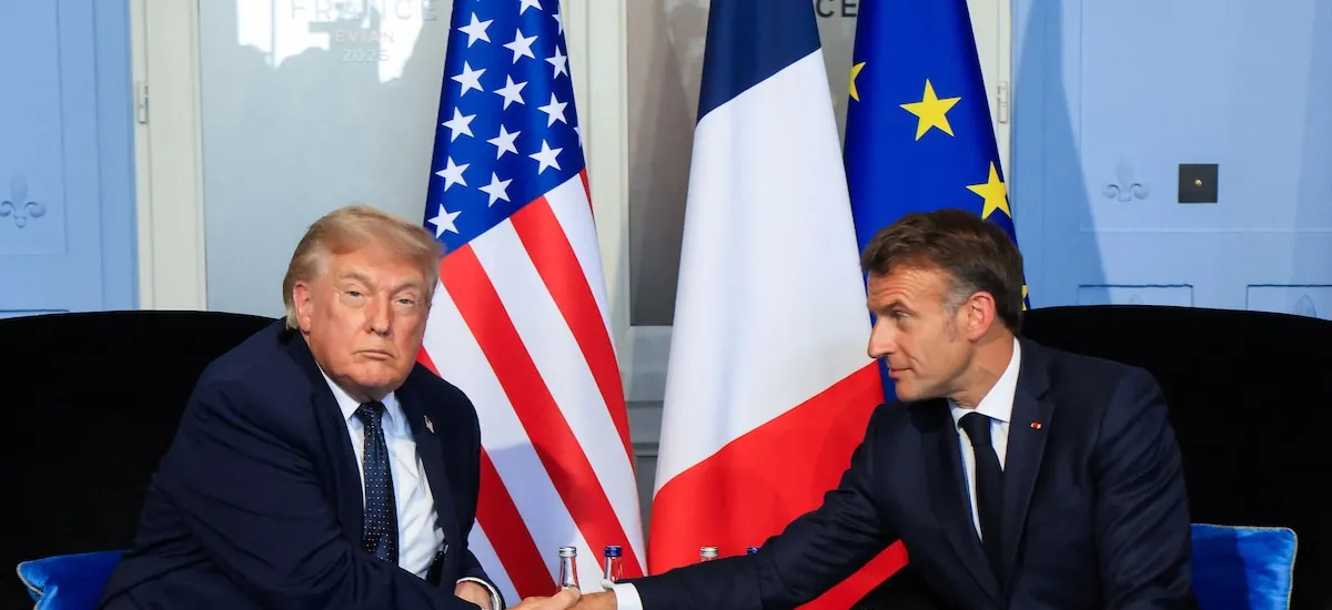 Macron afirmó que mantuvo una reunión “muy constructiva” con Trump en donde abordaron la situación en el mar Rojo y la guerra en Ucrania