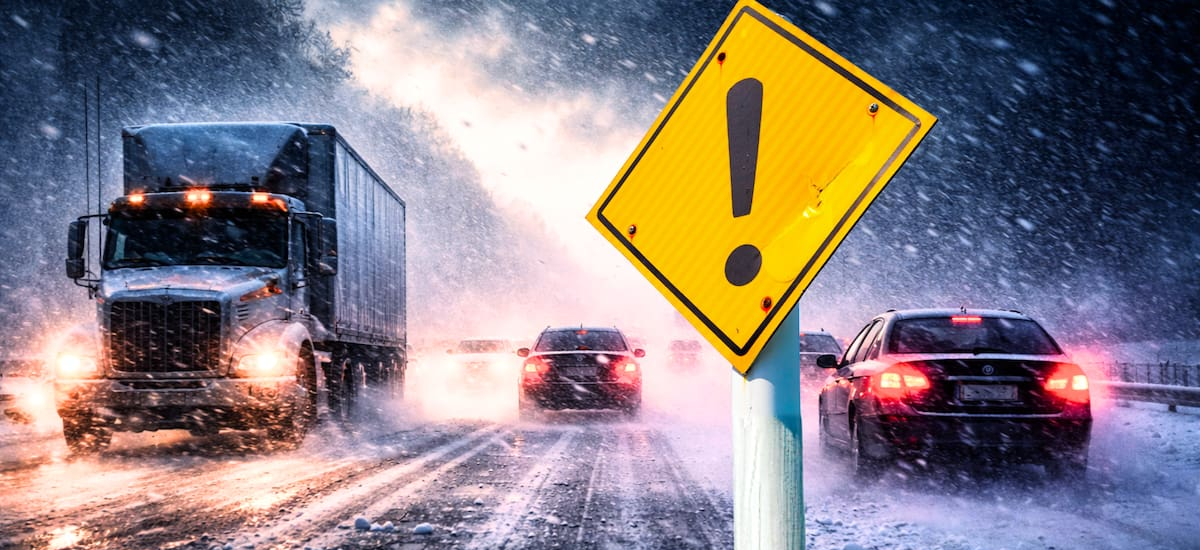 Llega una tormenta negra y advierten por falta de servicio eléctrico: fuertes nevadas y ráfagas de viento