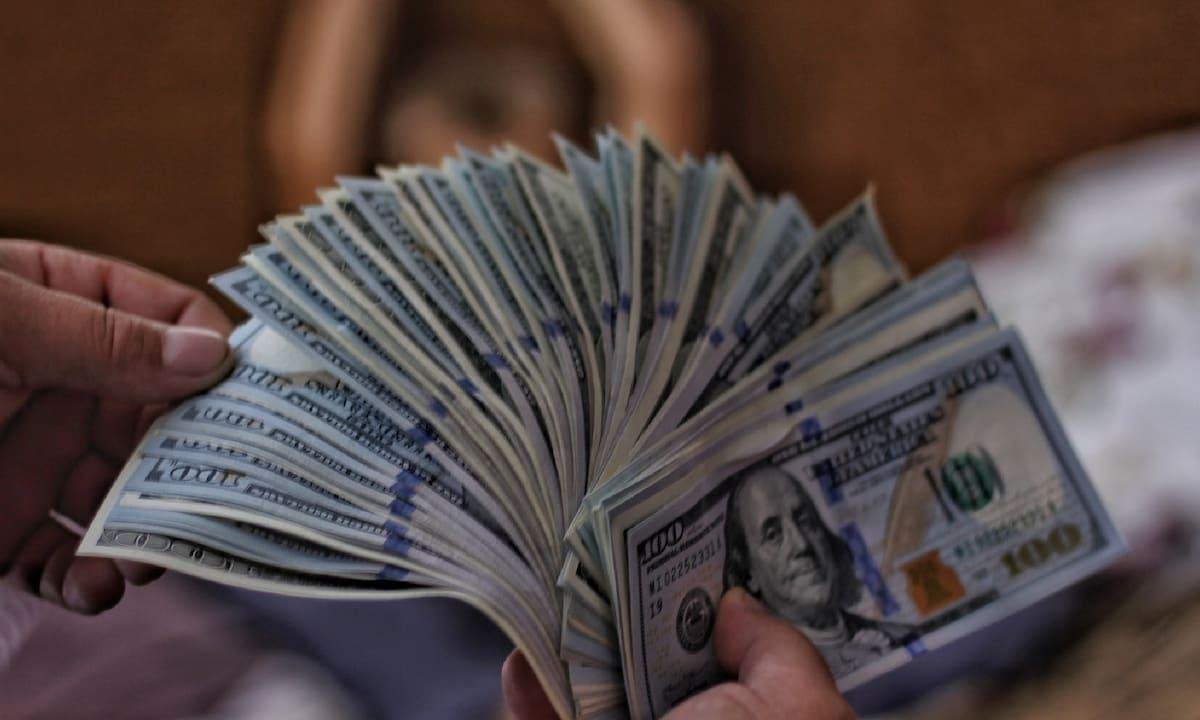 Fue al supermercado en California y ganó 32 millones de dólares: la tienda de la suerte que lo volvió rico