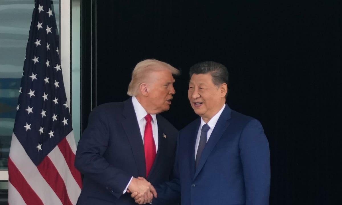 Trump dice que habló sobre Irán con Xi mientras EEUU busca aislar a Teherán