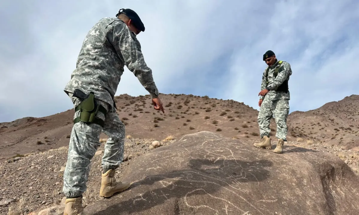 Hallan en San Juan dibujos en piedras que datan de las comunidades prehispánicas: “Son de relevancia científica”