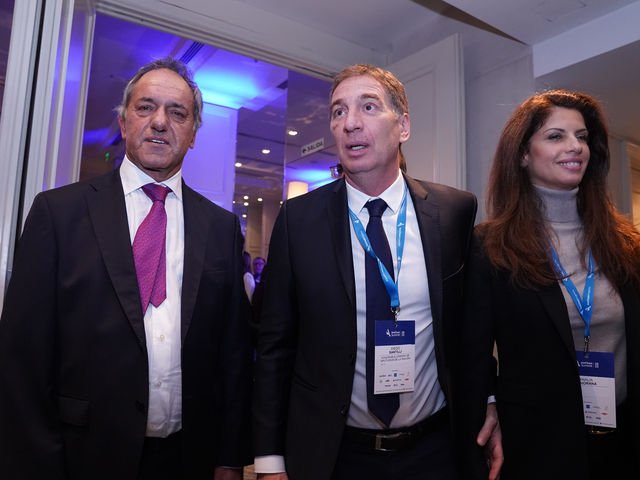 Cambios en el Gobierno: Scioli se queda pero le dividen la SecretarГ­a y Santilli recupera poder