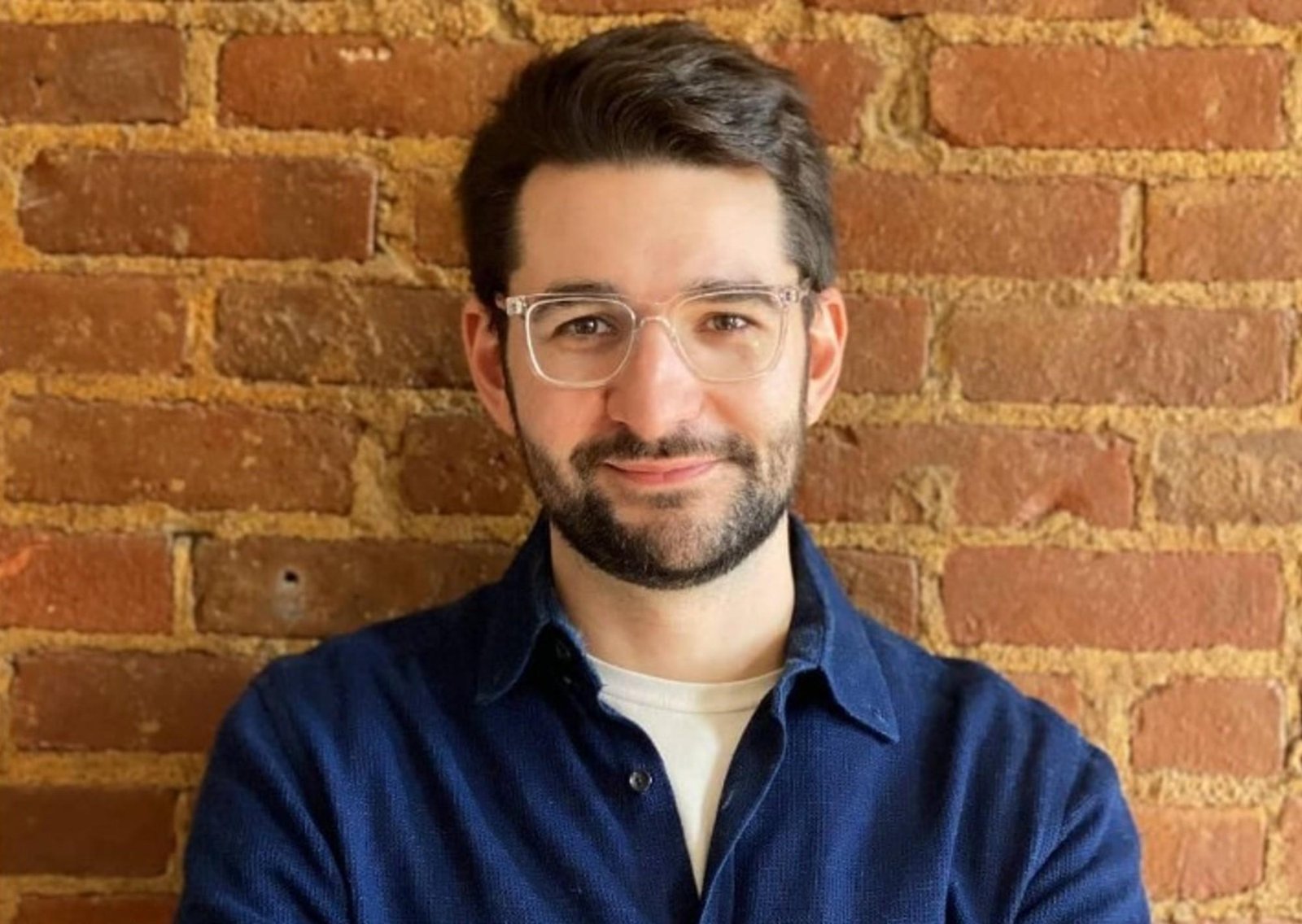 Thomas Germain, experto en tecnología, sobre la funda de nuestro smartphone: “Hay que dejar de usarla ya”