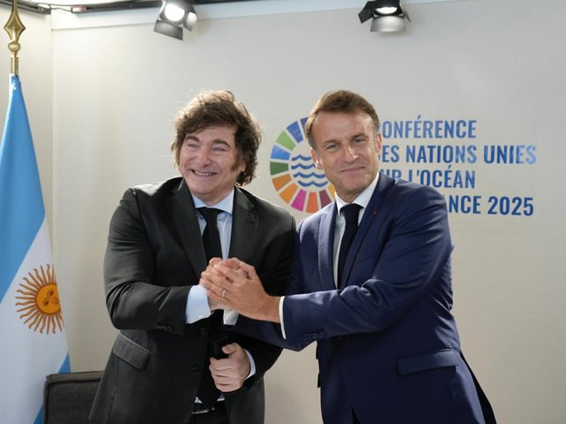 En secreto, Milei hablГі con Macron para armar un frente que impulse la llegada de Edmundo GonzГЎlez Urrutia al poder en Venezuela