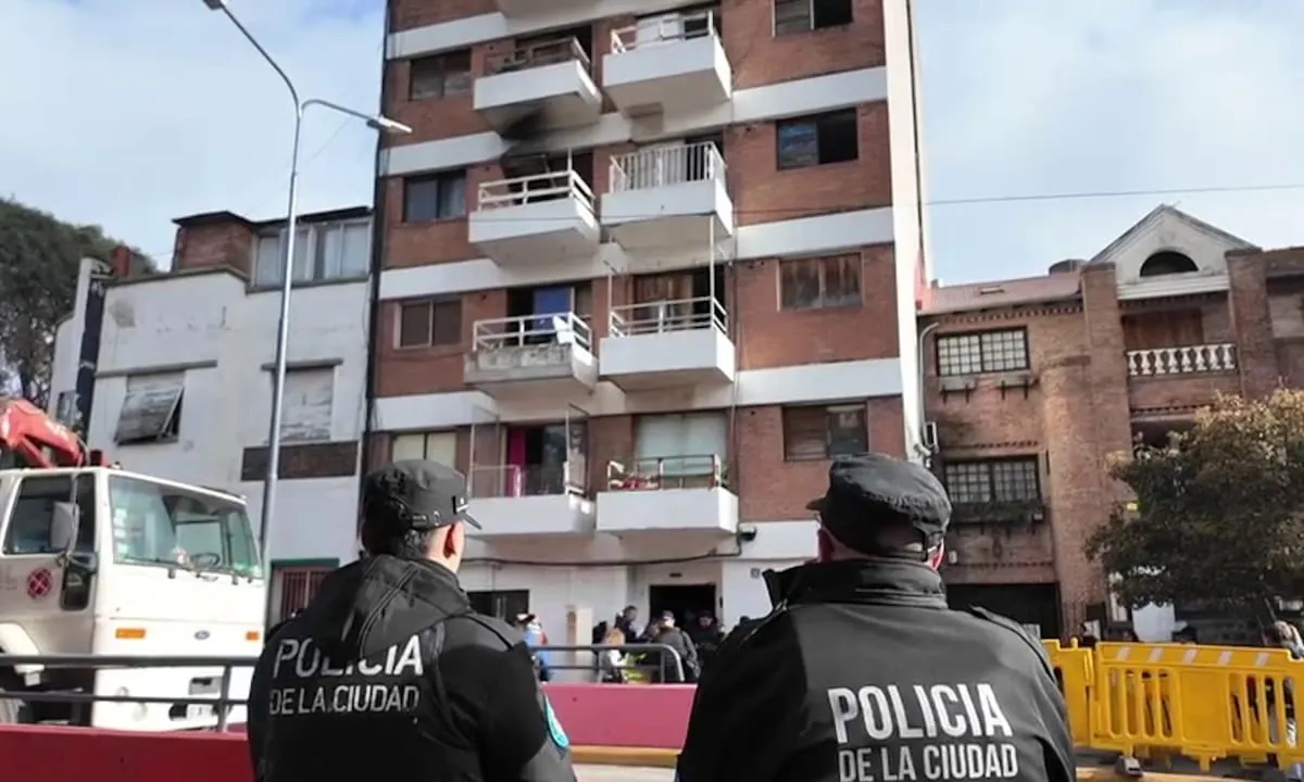 Desalojan un edificio de Núñez que fue usurpado hace 30 años, no tenía luz ni gas y era “un foco de inseguridad” para los vecinos