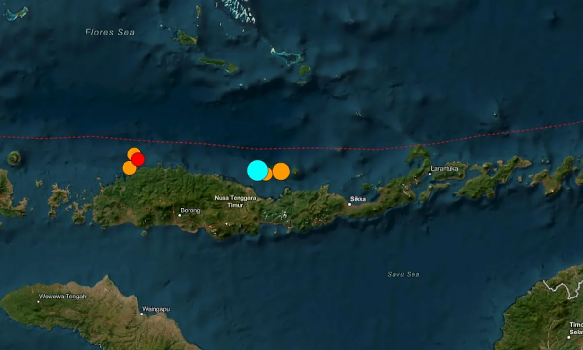 Un terremoto de magnitud 7,7 sacudió la costa de Indonesia y disparó una alerta por tsunami