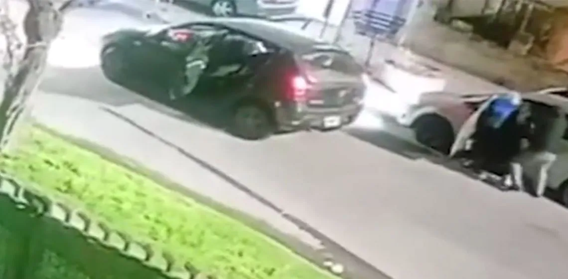 Una pareja de policías mató a tres delincuentes que quisieron asaltarlos en la La Matanza