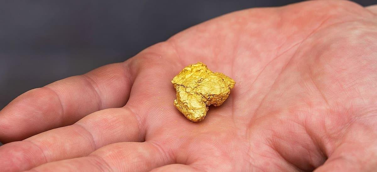 La basura contiene oro de 22 quilates en su interior: cómo logran recuperarlo