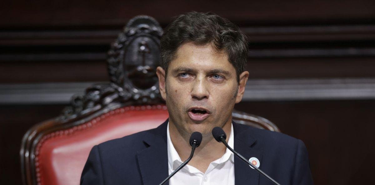 Axel Kicillof abre sesiones entre paro docente, tensión interna y un nuevo reclamo millonario a Javier Milei