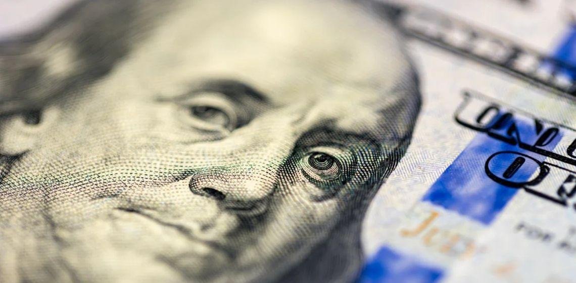 El dólar blue cerró en baja este miércoles 4 de marzo y el Banco Central volvió a comprar dólares