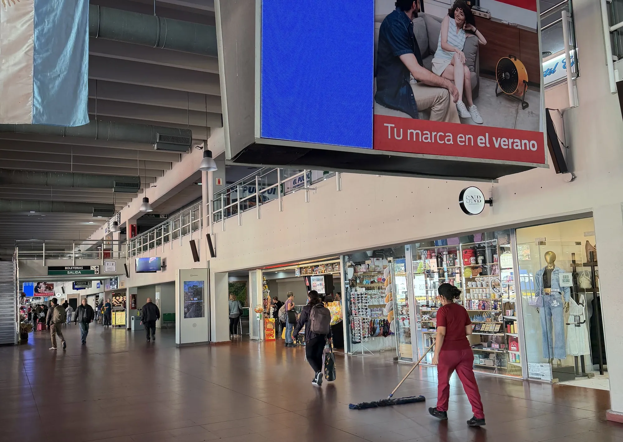 Pocos accesos, quejas por falta de información e inseguridad: la terminal de Retiro hoy y el anuncio del Gobierno para buscarle nuevo dueño