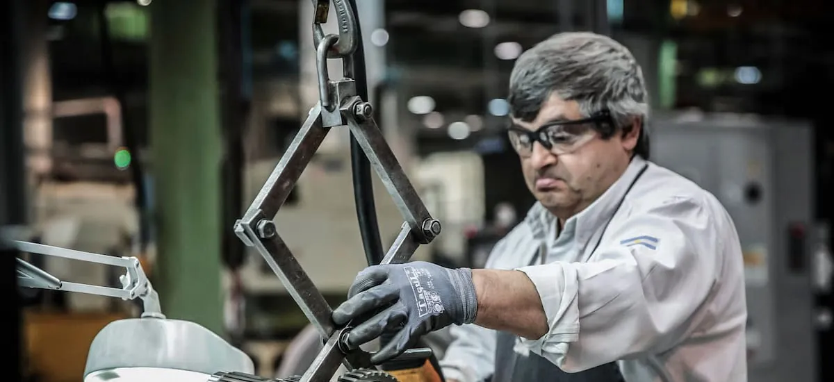 INDEC: volvió a caer el uso de la capacidad instalada de la industria