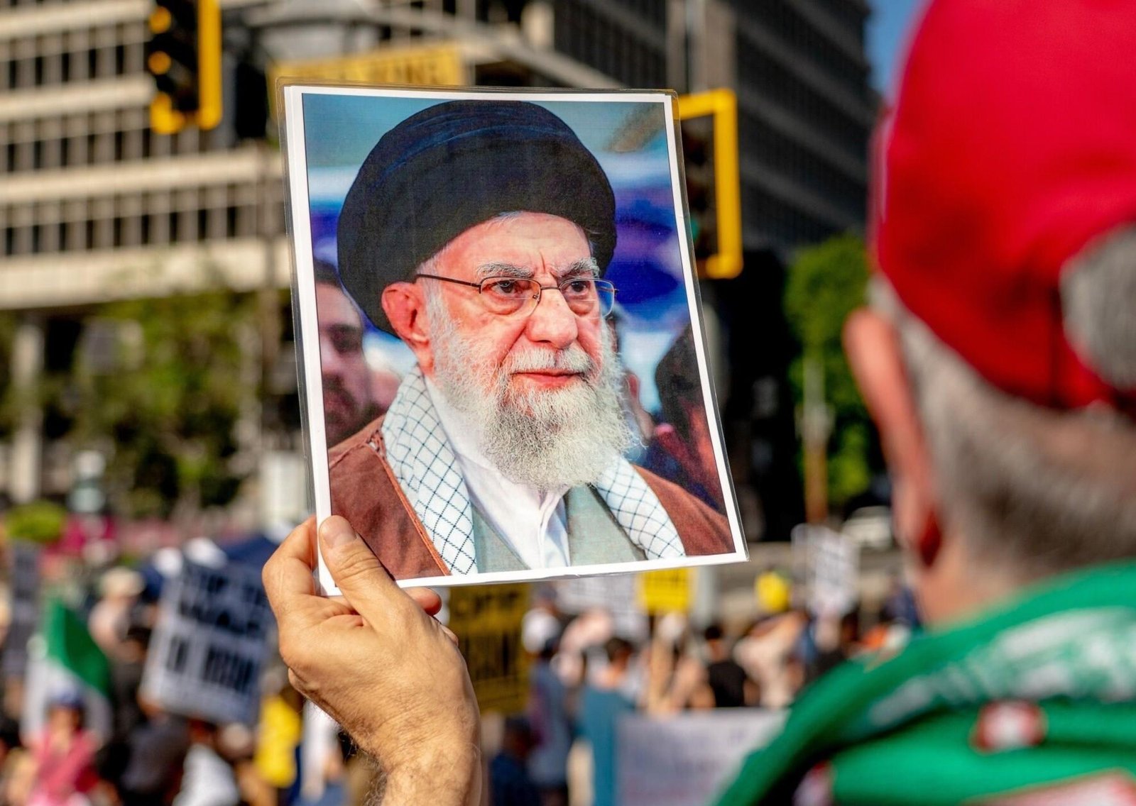 La muerte de Ali Khamenei: el presidente iraní, el jefe del Poder Judicial y un jurista toman el control del país