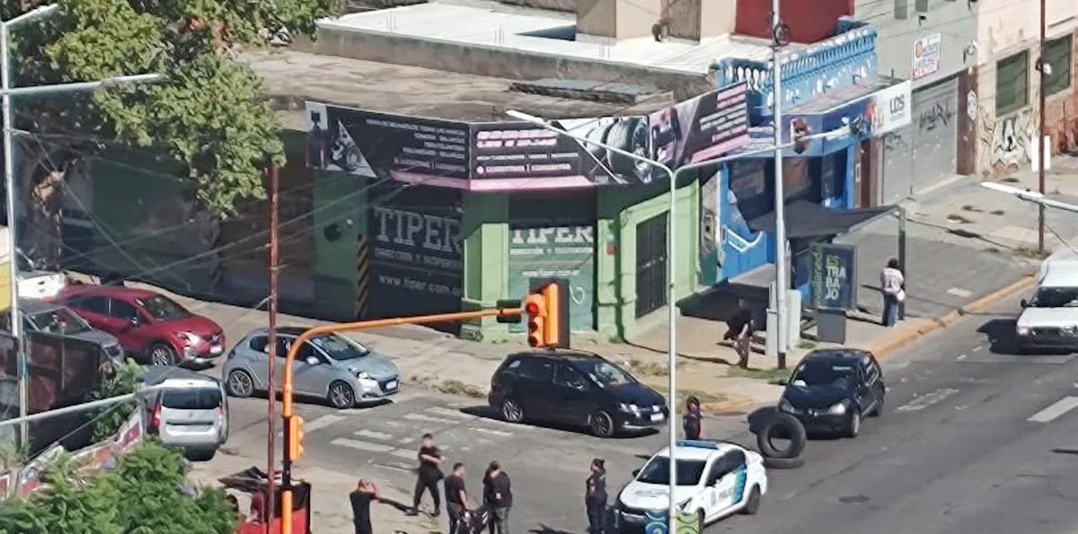 Robo, tiroteo y un ladrón muerto en Avellaneda