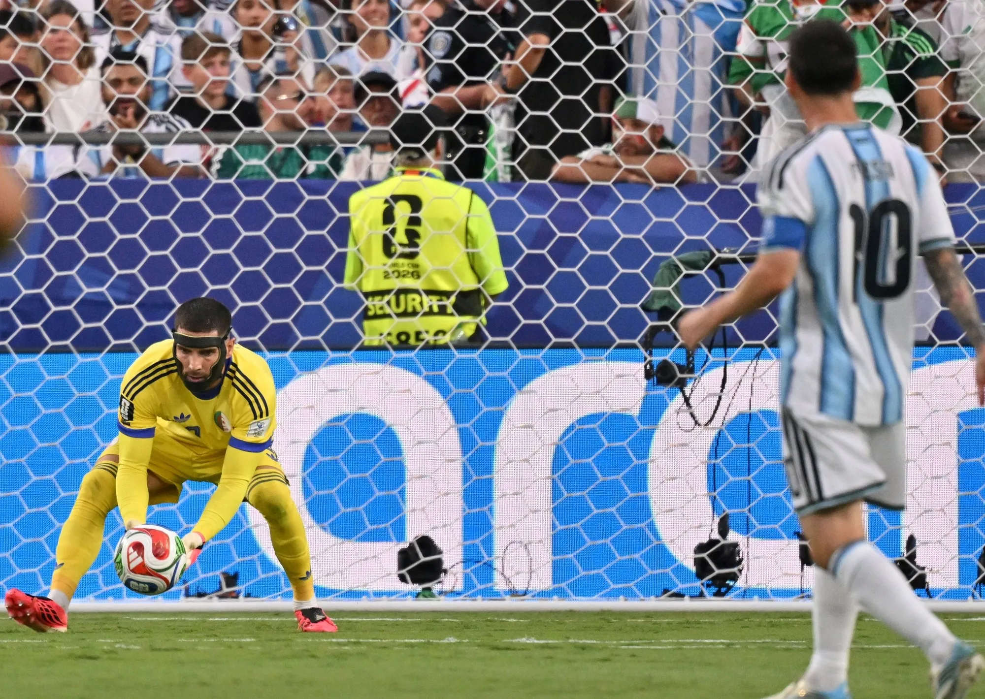 Por qué usa máscara el hijo de Zinedine Zidane, el arquero de Argelia que enfrenta a Argentina