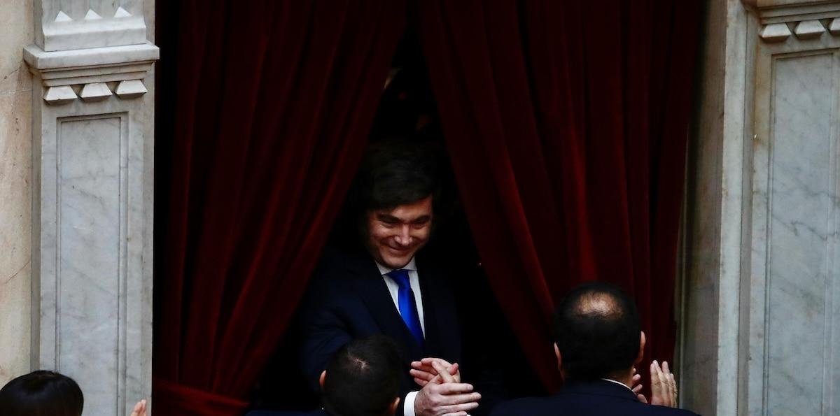 Milei, en el Congreso: la puesta en escena y las imágenes que la transmisión oficial eligió no mostrar del recinto