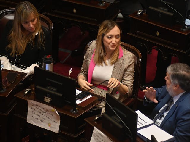 El peronismo en crisis: Cristina Kirchner cada vez mГЎs cerca de perder la primera minorГ­a en el Senado