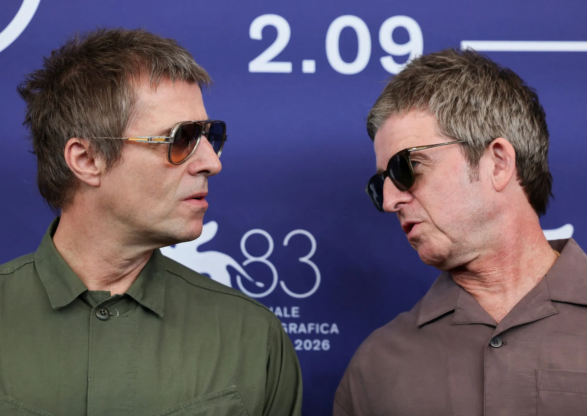 Los hermanos Gallagher se borran de la conferencia de prensa en Venecia en la que debían presentar su documental del concierto "Oasis: Don't Look Back in Anger".