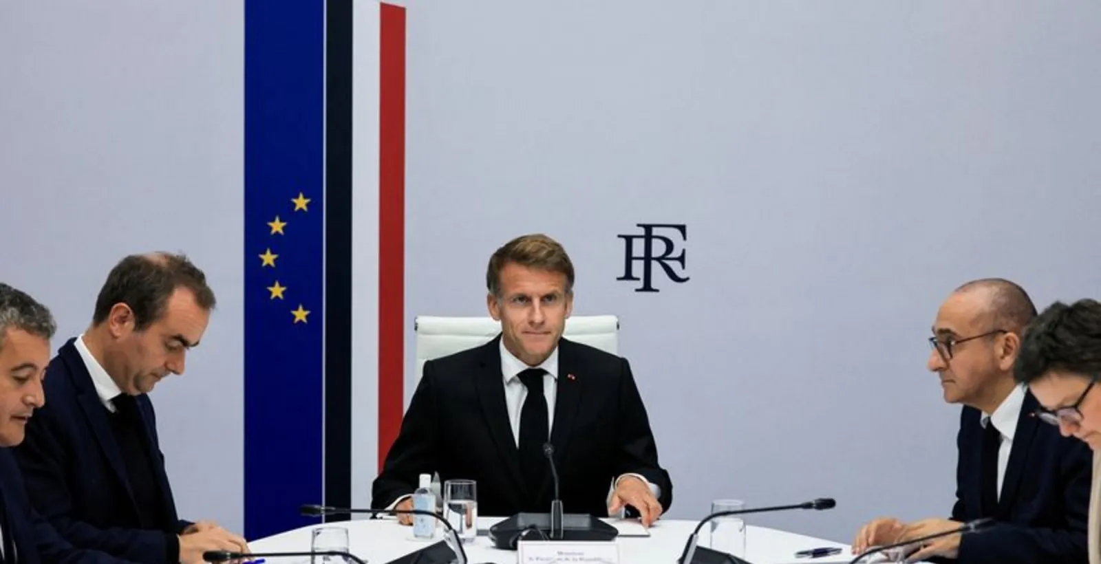 Macron rechazó la renuncia del ministro del Interior tras las masivas protestas en Francia