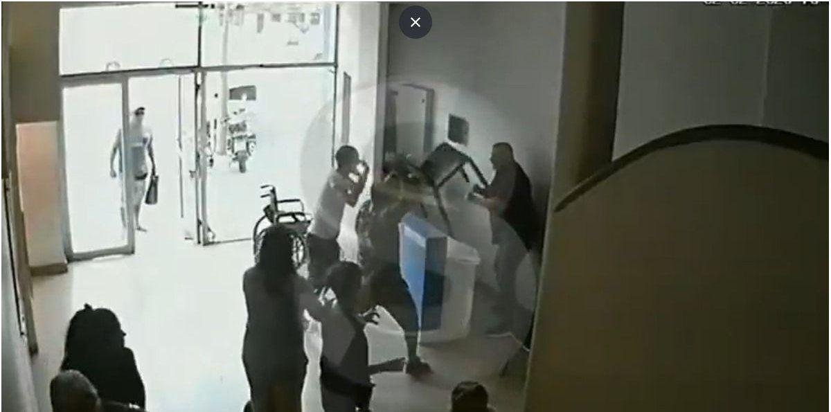 Brutal ataque en Mar del plata: filma familiares de un paciente golpearon a un trabajador de una clínica