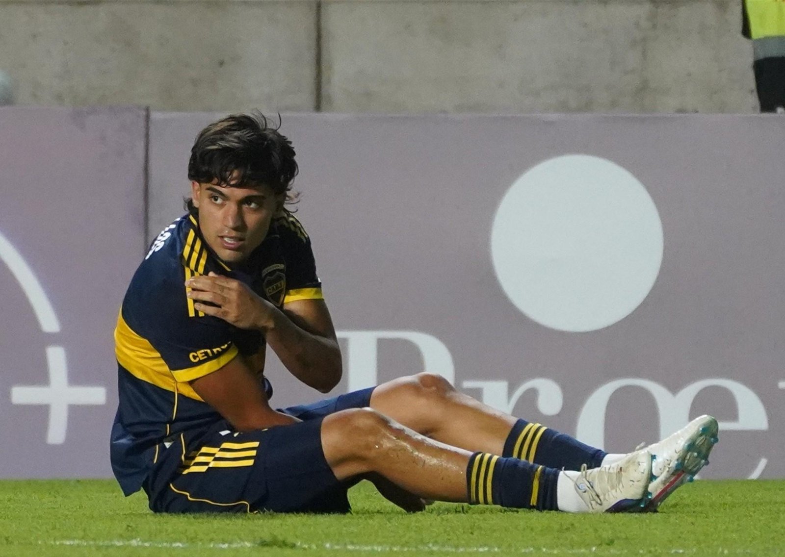 El Changuito Zeballos se lesionó y Úbeda sumó otra mala noticia en Boca: ¿Merentiel y Cavani reaparecen a la fuerza?