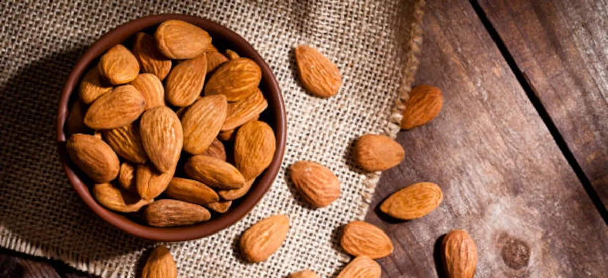 Esto es lo que pasa cuando comes almendras cada día, según una dietista