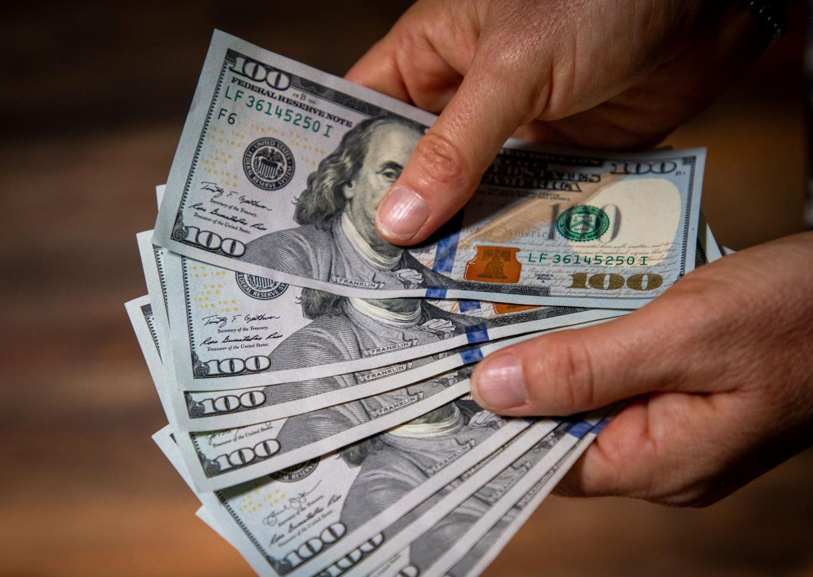 Dólar hoy y dólar blue, EN VIVO: a cuánto cotizó el oficial y cuál fue el precio del paralelo este miércoles 4 de febrero, minuto a minuto