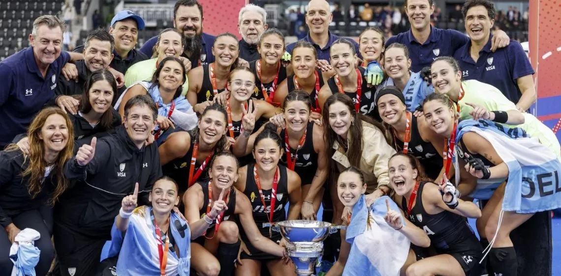 Leonas campeonas mundiales: la emoción de Luciana Aymar, el festejo de Aníbal Fernández y los tuits de Milei y...