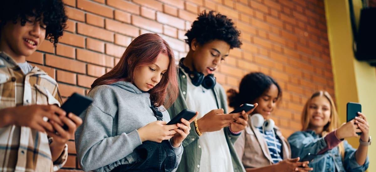 Es oficial |El Gobierno prohibirá las redes sociales a los menores de 16 años en España: cuándo entrará en vigencia