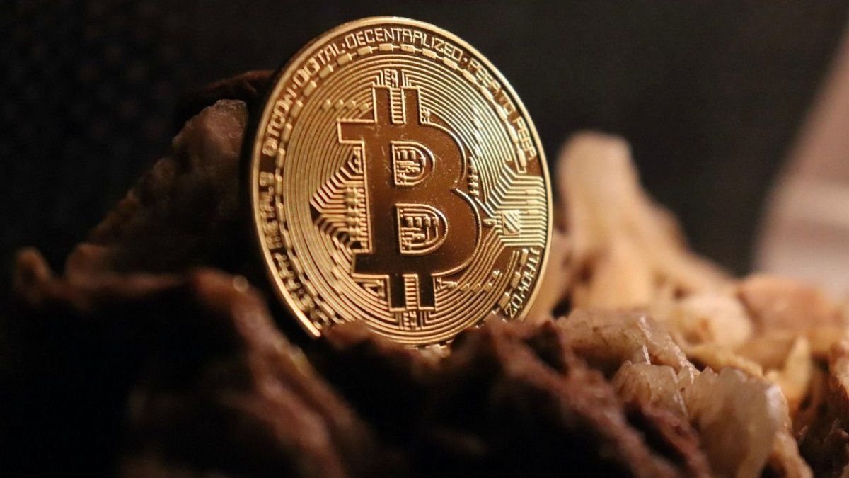 El Bitcoin se hunde tras la escalada en Medio Oriente y vuelve a quedar lejos de su máximo histórico