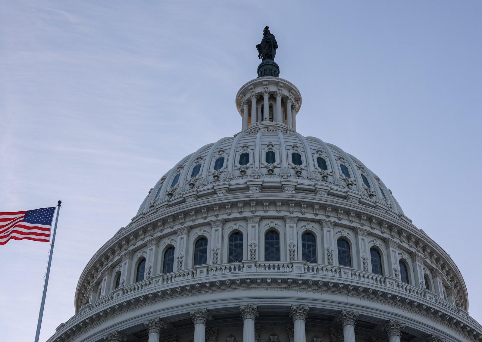 El Senado logró un acuerdo pero no alcanzó para detener un "government shutdown": se estima que terminará el lunes