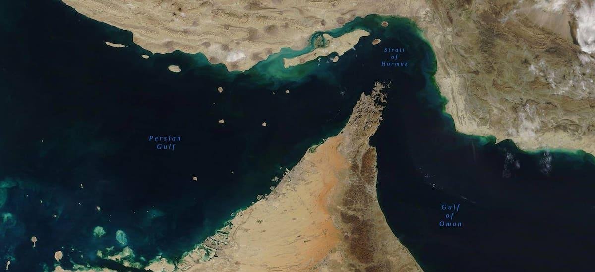 Estrecho de Ormuz: el as bajo la manga del régimen iraní que amenaza con paralizar el tráfico marino