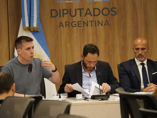 Para la ComisiГіn $Libra, hubo una вЂњcolaboraciГіn imprescindibleвЂќ de Milei en la estafa y sugiere al Congreso investigarlo por вЂњmal desempeГ±oвЂќ