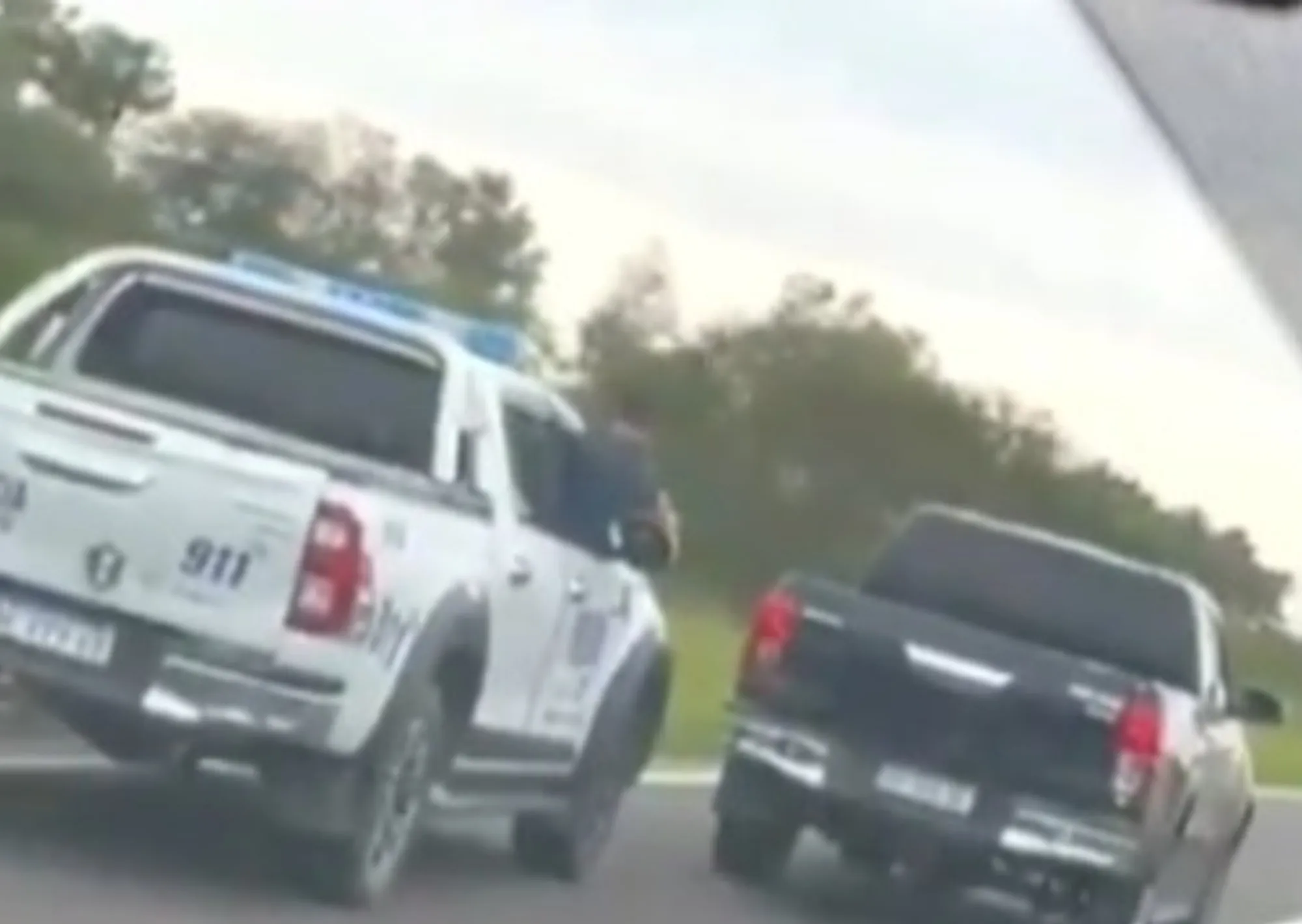 Persecución y tiroteo en la Ruta 11 entre policías y una banda que se dedicaba a robar camionetas en Buenos Aires para venderlas en Formosa