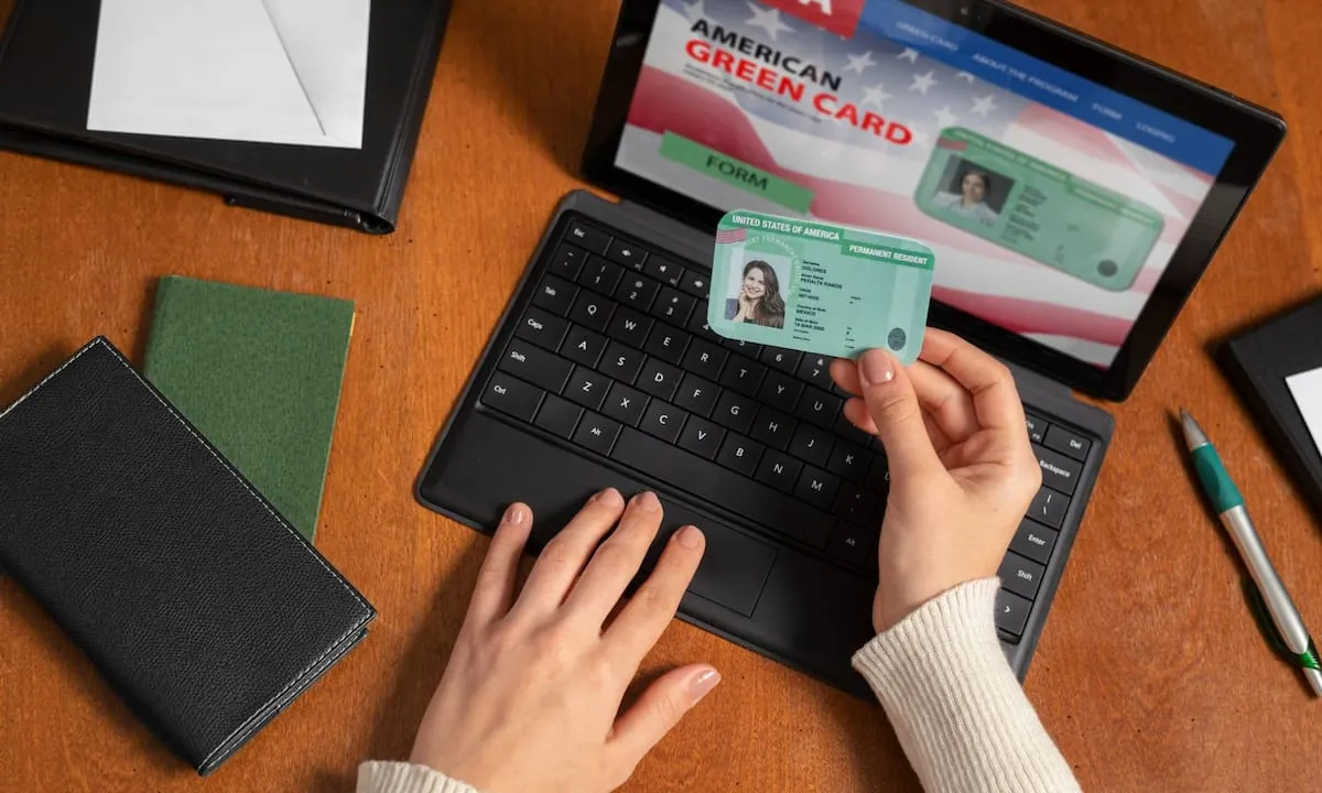 Actualización de la green card por empleo: el cambio del Uscis que permite hacer un trámite clave en línea