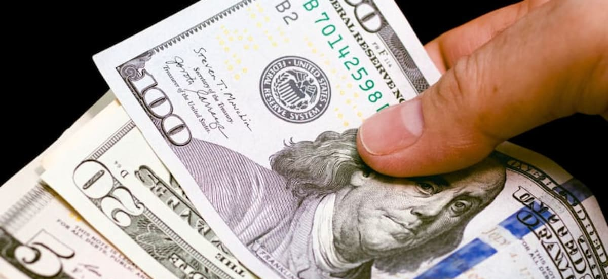 Dólar hoy y dólar blue hoy: cuál es la cotización del lunes 2 de febrero minuto a minuto - El Cronista