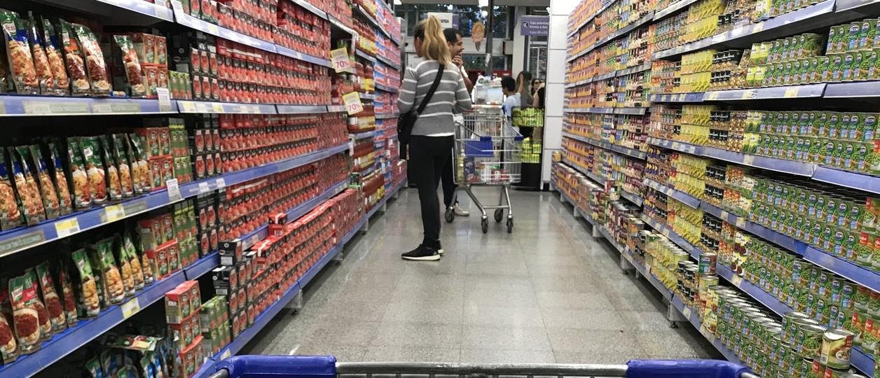 Escala la pelea por las tasas municipales: alimenticias y supermercados piden ponerles un freno a los intendentes