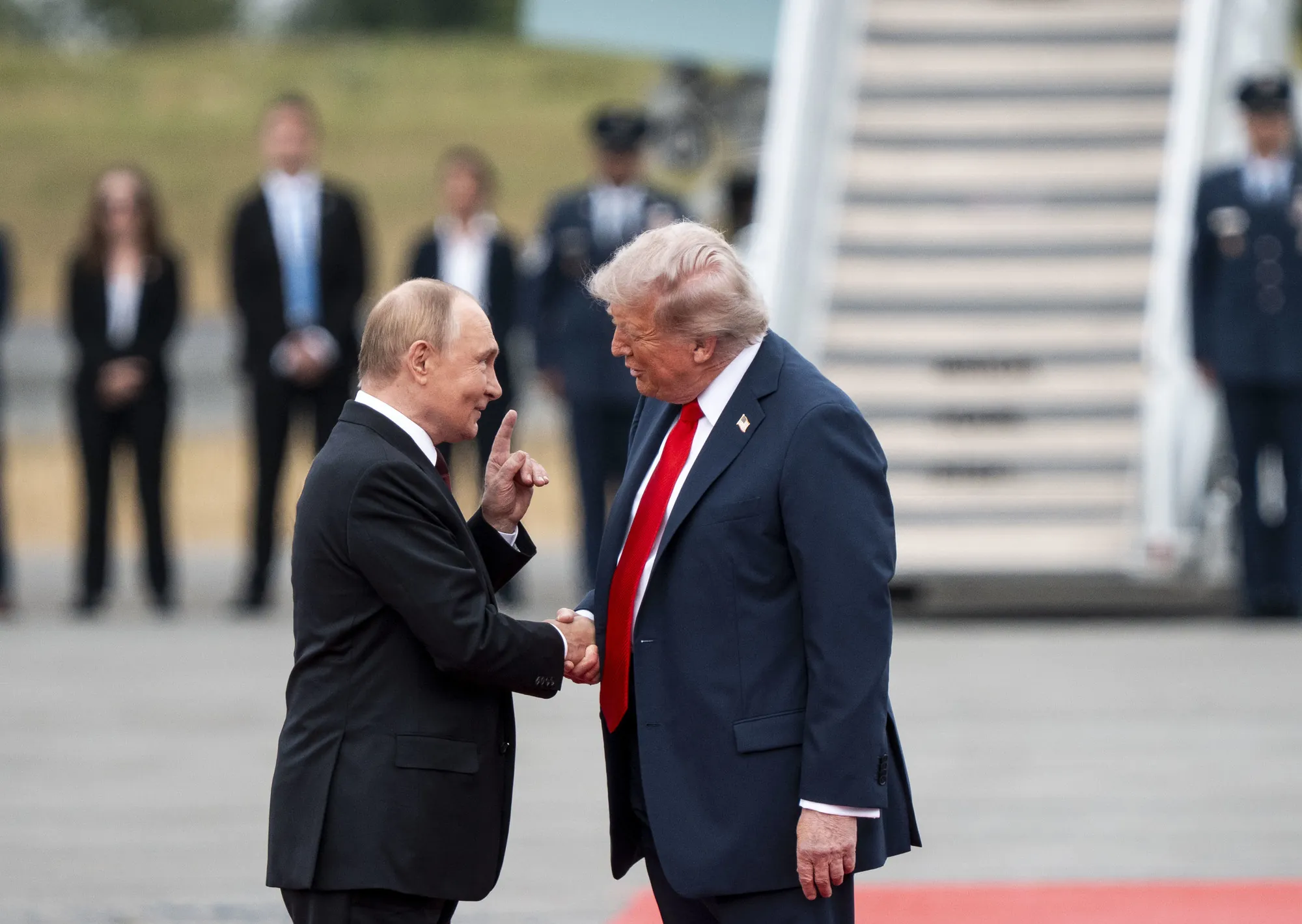 Trump ahora presiona para que Rusia alcance un acuerdo y termine la guerra con Ucrania