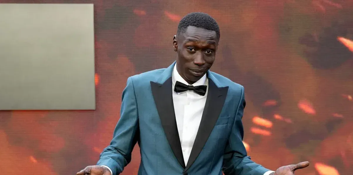 El tik toker que vendió su empresa por 900 millones de dólares tras acordar tener un clon de IA